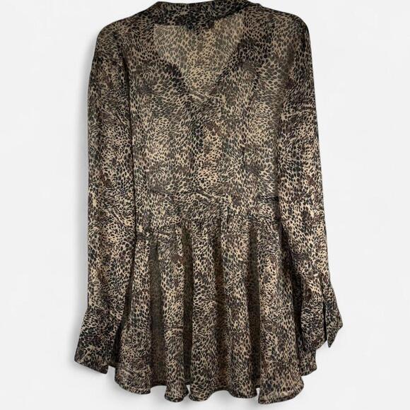 Lane Bryant Cheetah Print Blouse 18/20 Plus Size Flowy Animal Print Top - Picture 4 of 4